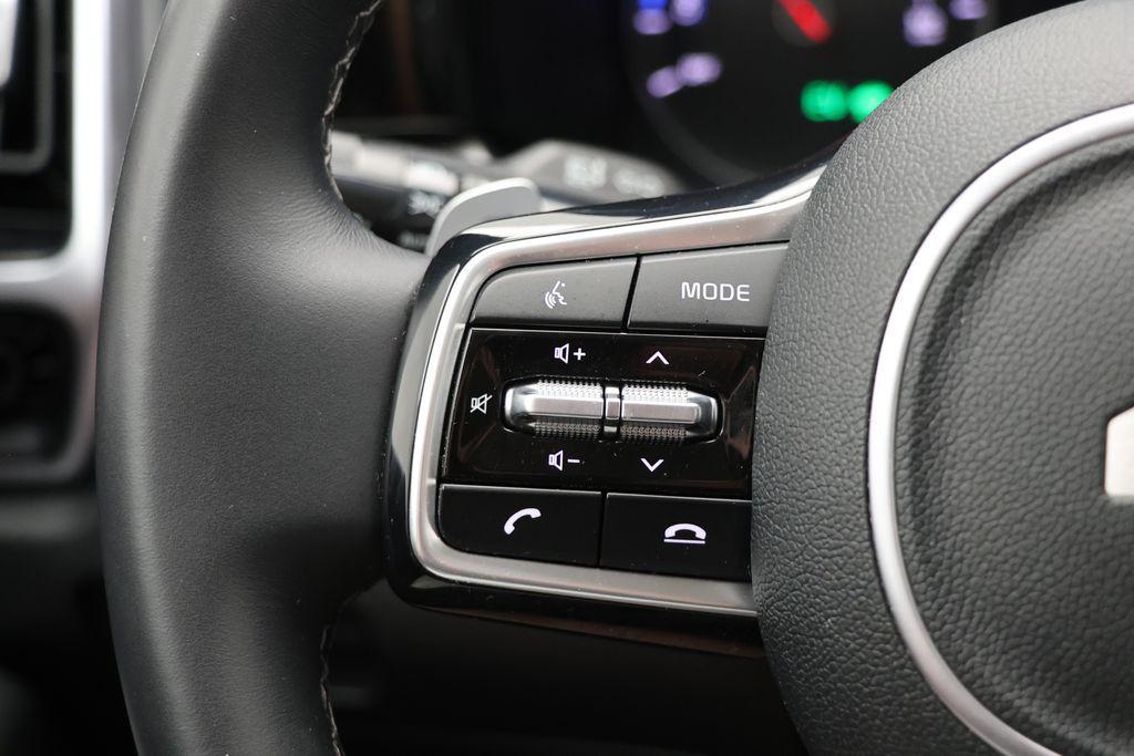 used 2023 Kia Sorento Hybrid car, priced at $31,500