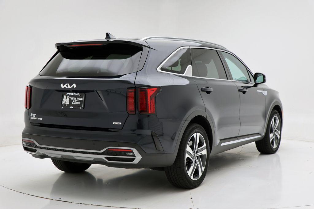 used 2023 Kia Sorento Hybrid car, priced at $31,500