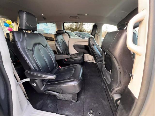 used 2022 Chrysler Pacifica car, priced at $18,500