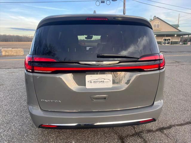 used 2022 Chrysler Pacifica car, priced at $18,500