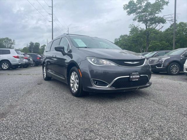 used 2019 Chrysler Pacifica car, priced at $12,800