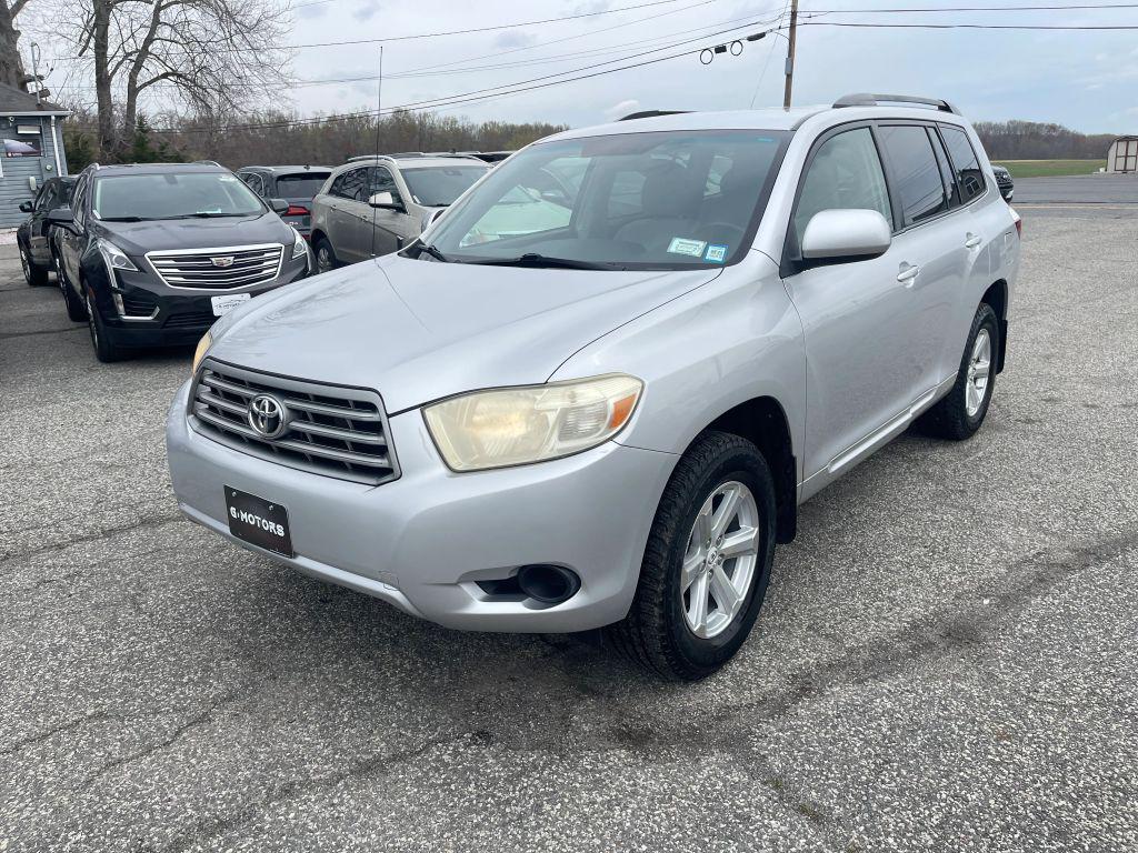 used 2009 Toyota Highlander car, priced at $9,300
