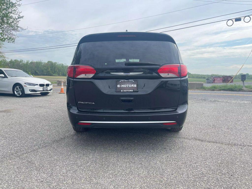 used 2018 Chrysler Pacifica car, priced at $9,595