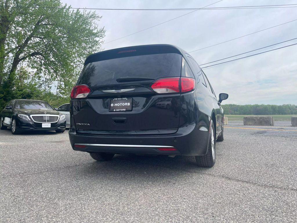 used 2018 Chrysler Pacifica car, priced at $9,595