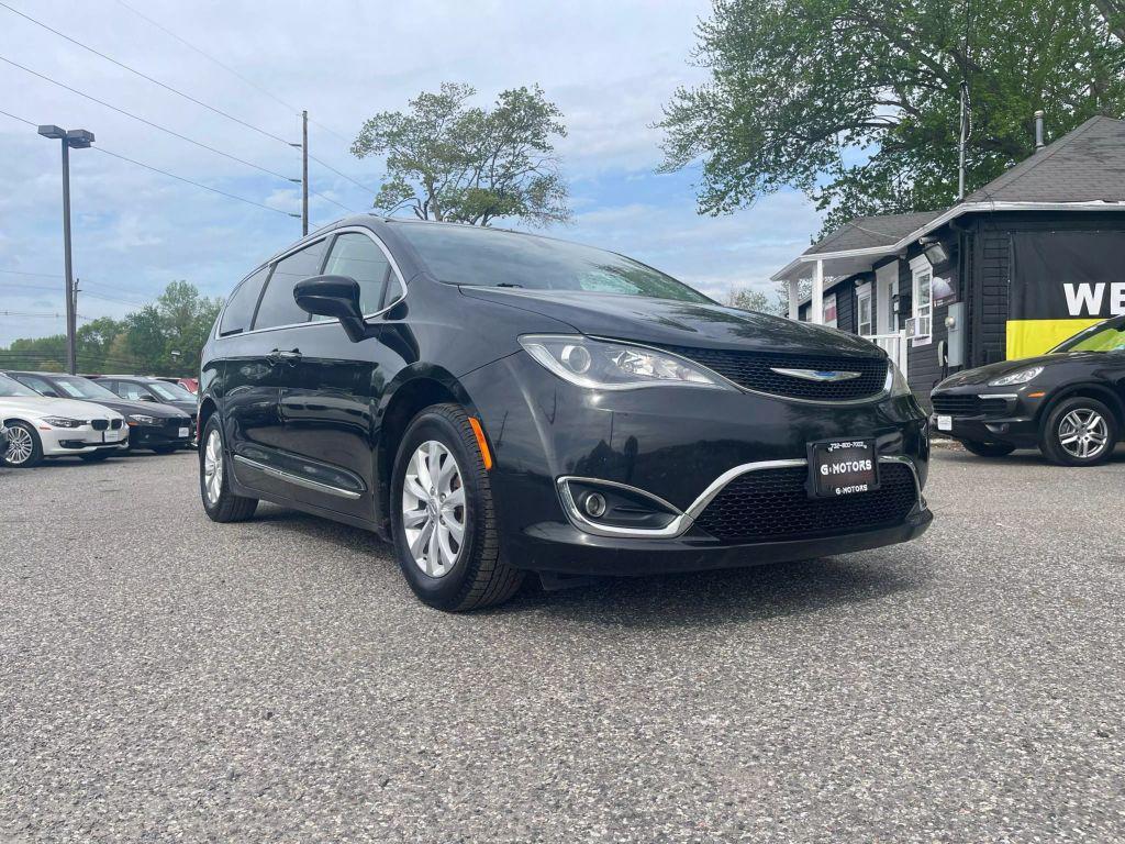 used 2018 Chrysler Pacifica car, priced at $9,595