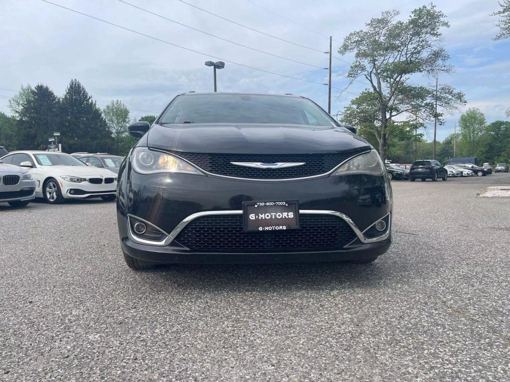 used 2018 Chrysler Pacifica car, priced at $9,595