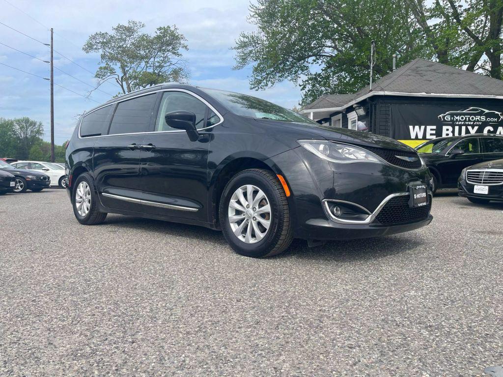 used 2018 Chrysler Pacifica car, priced at $9,595