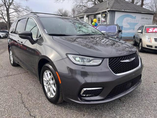 used 2022 Chrysler Pacifica car, priced at $18,500