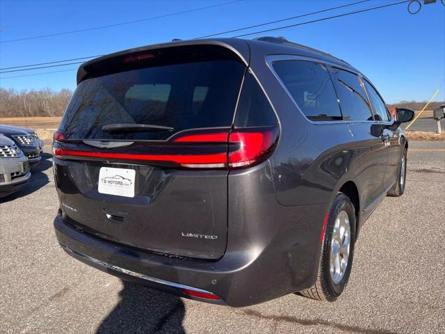 used 2022 Chrysler Pacifica car, priced at $18,999