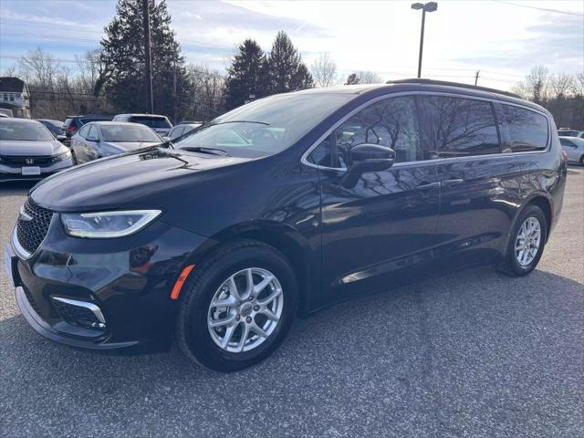 used 2022 Chrysler Pacifica car, priced at $18,500