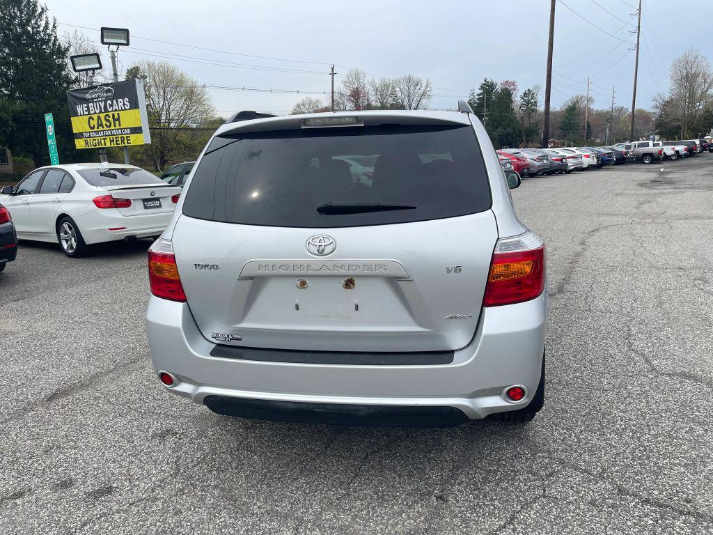 used 2009 Toyota Highlander car, priced at $9,300