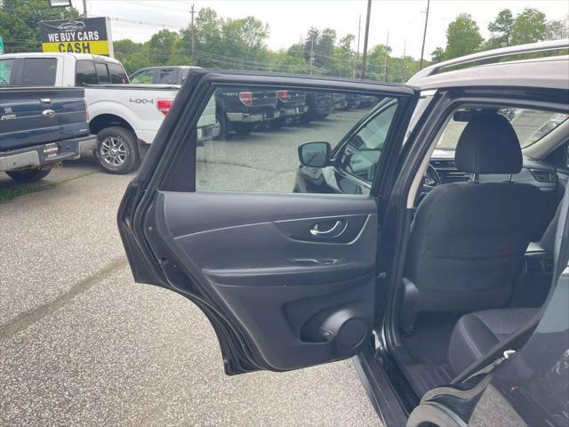 used 2019 Nissan Rogue car, priced at $12,299