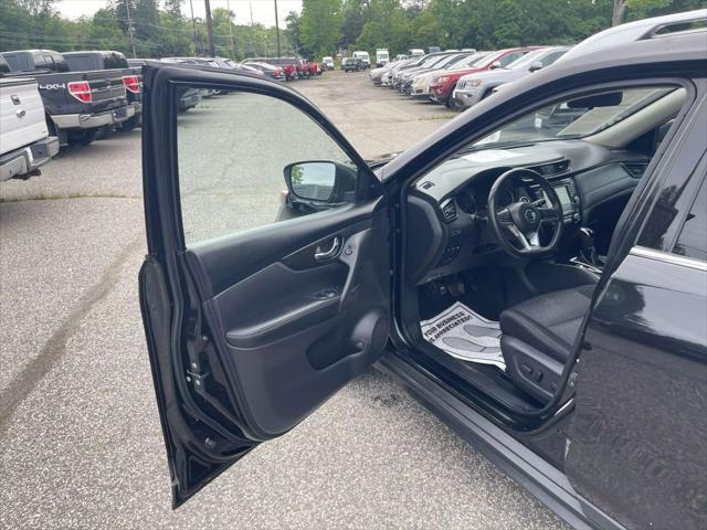 used 2019 Nissan Rogue car, priced at $12,299
