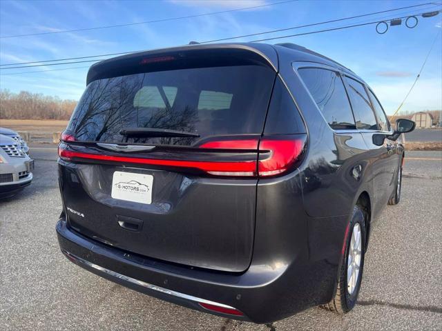 used 2022 Chrysler Pacifica car, priced at $17,999