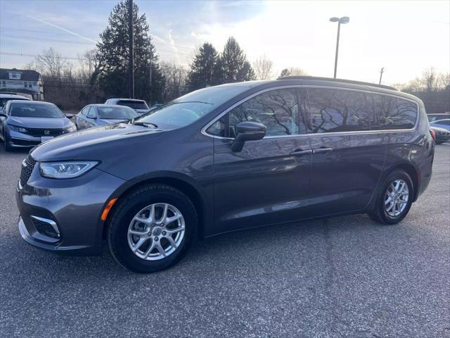 used 2022 Chrysler Pacifica car, priced at $17,999