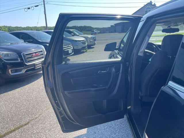 used 2016 Chevrolet Traverse car, priced at $8,999