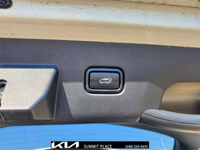 used 2023 Kia Sportage Hybrid car, priced at $30,977