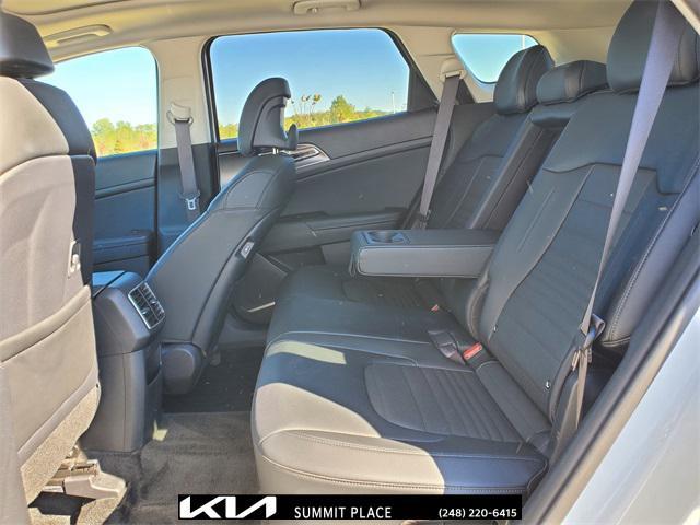 used 2023 Kia Sportage Hybrid car, priced at $30,977