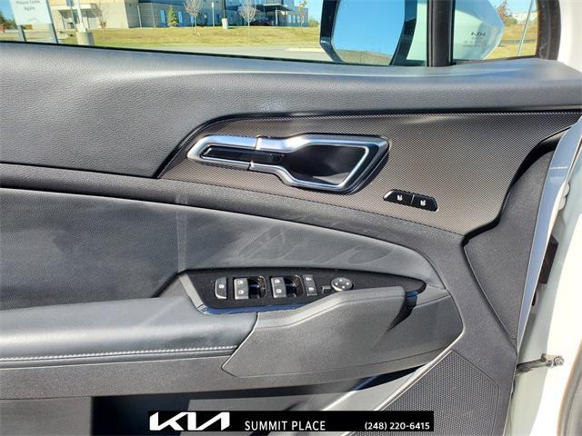 used 2023 Kia Sportage Hybrid car, priced at $30,977