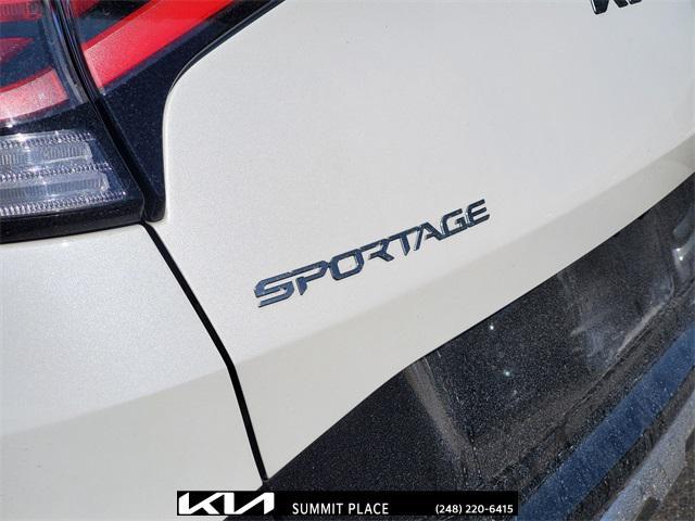 used 2023 Kia Sportage Hybrid car, priced at $30,977