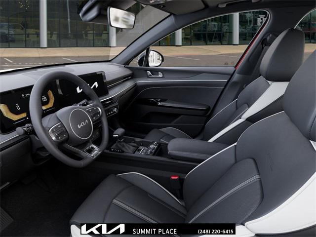 new 2025 Kia K5 car, priced at $32,017