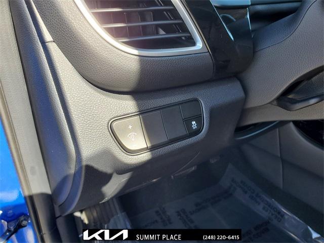 used 2025 Kia Seltos car, priced at $27,977