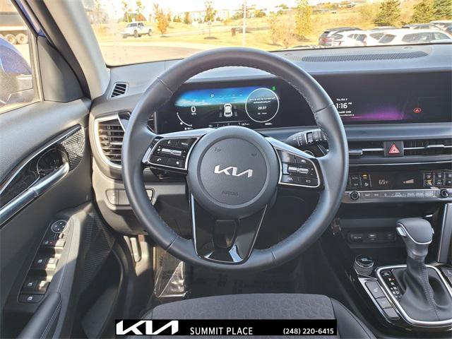 used 2025 Kia Seltos car, priced at $27,977
