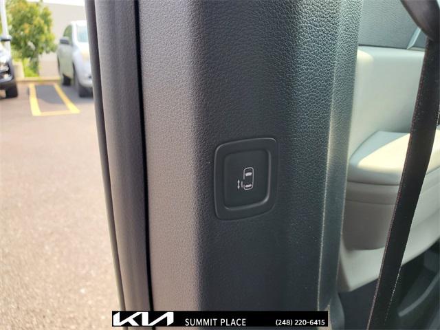 used 2023 Kia Carnival car, priced at $31,577
