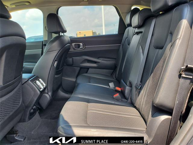 used 2022 Kia Sorento car, priced at $27,977