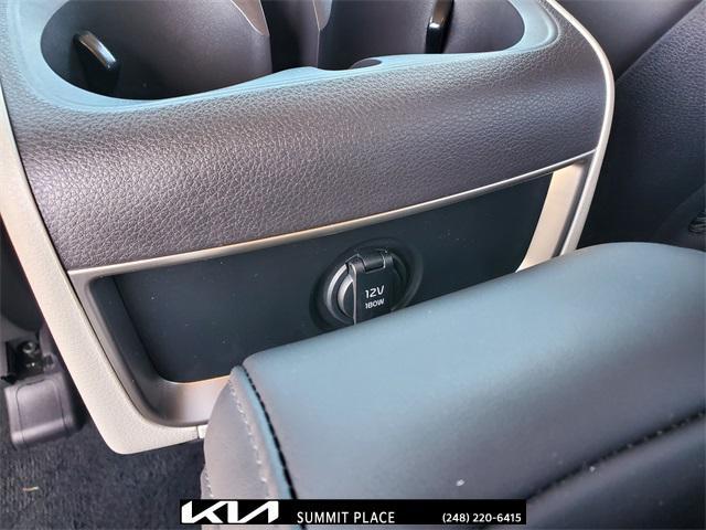 used 2024 Kia Carnival car, priced at $35,777