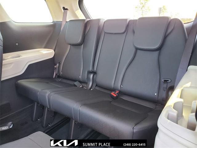 used 2024 Kia Carnival car, priced at $35,777