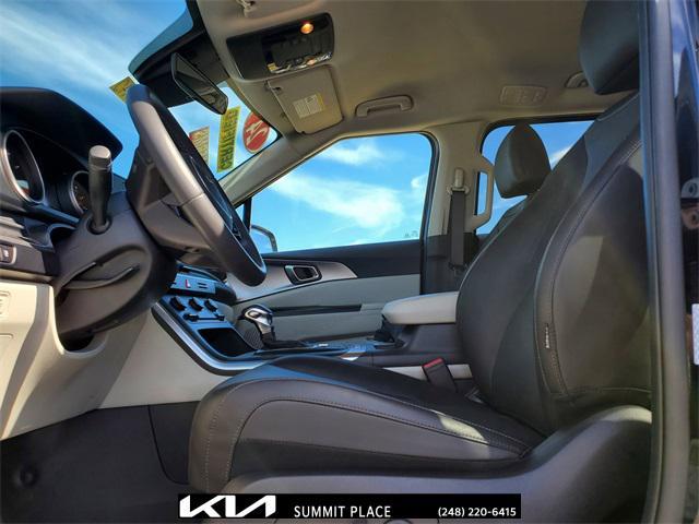 used 2024 Kia Carnival car, priced at $35,777