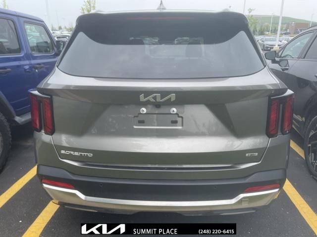 used 2025 Kia Sorento Hybrid car, priced at $38,977