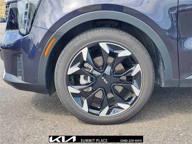 used 2025 Kia Sorento car, priced at $35,677