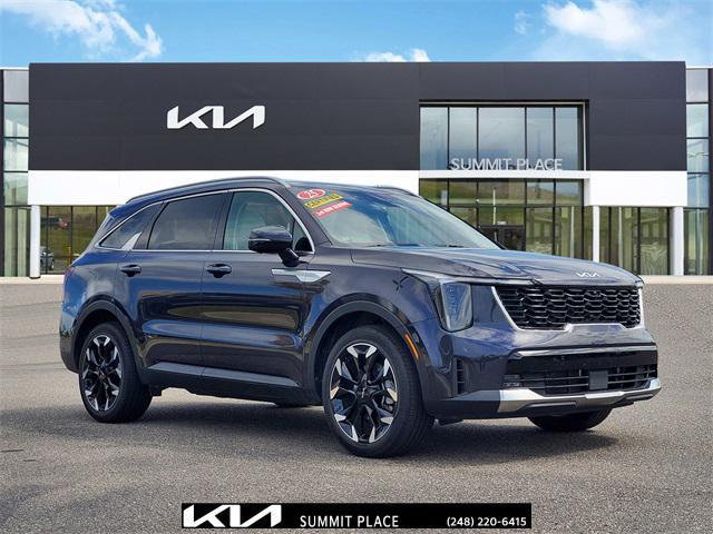used 2025 Kia Sorento car, priced at $35,677