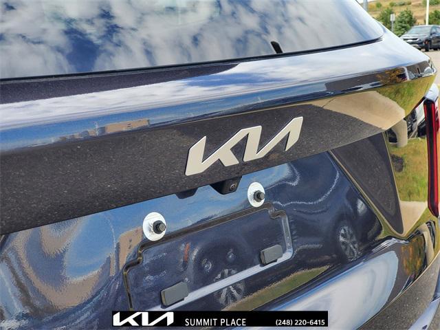 used 2025 Kia Sorento car, priced at $35,677