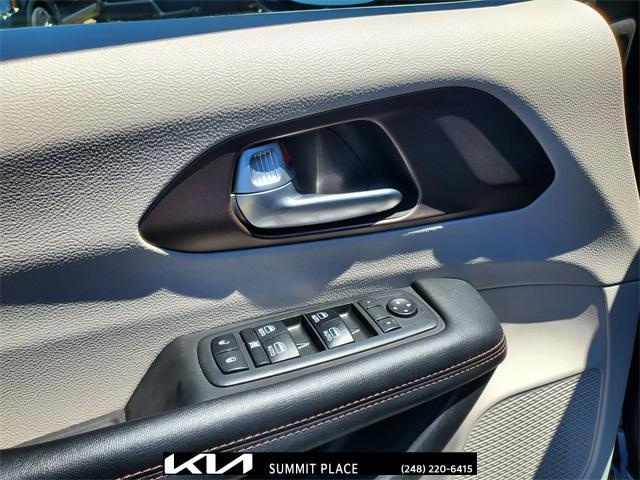 used 2018 Chrysler Pacifica car, priced at $17,577