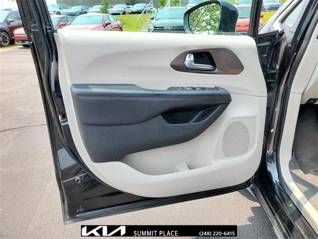 used 2018 Chrysler Pacifica car, priced at $17,477