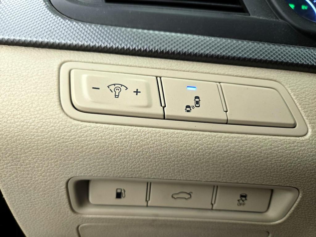 used 2018 Hyundai Sonata Hybrid car, priced at $13,998