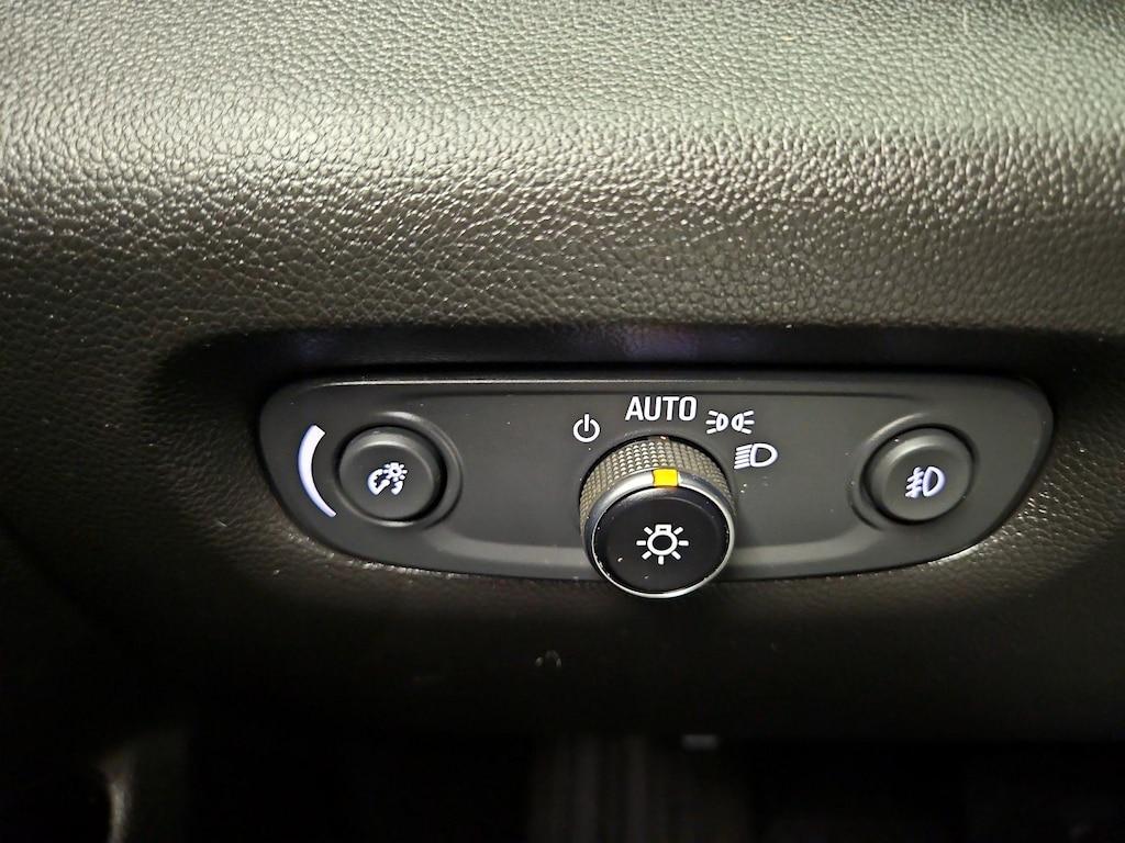 used 2020 Chevrolet Traverse car, priced at $26,998
