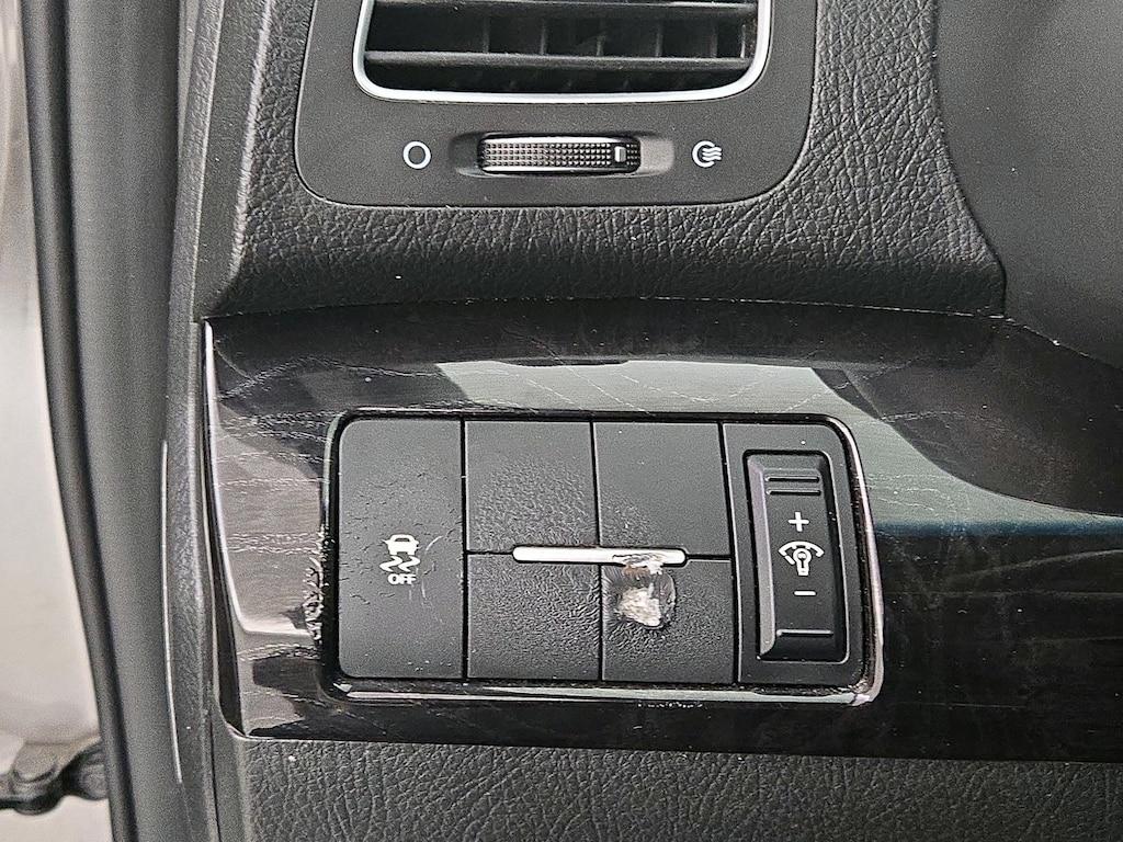 used 2015 Kia Sorento car, priced at $11,998