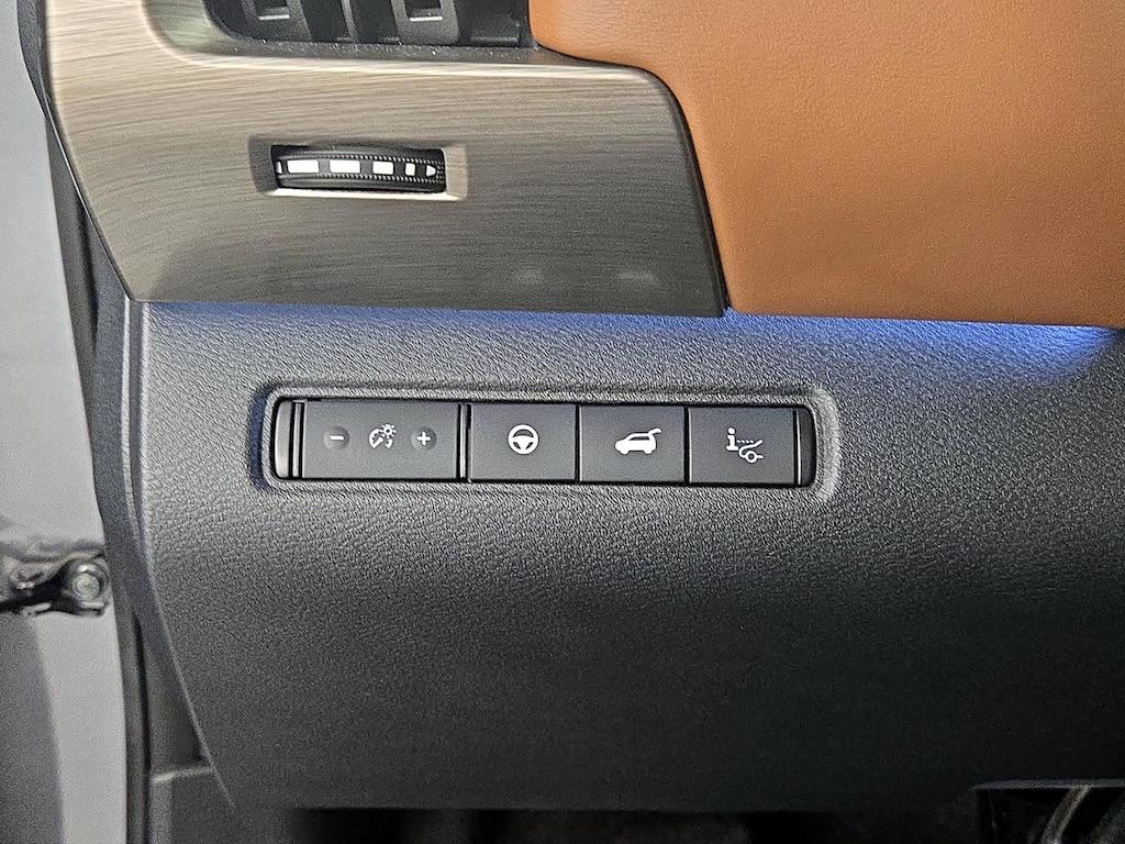 used 2023 Nissan Pathfinder car, priced at $37,998