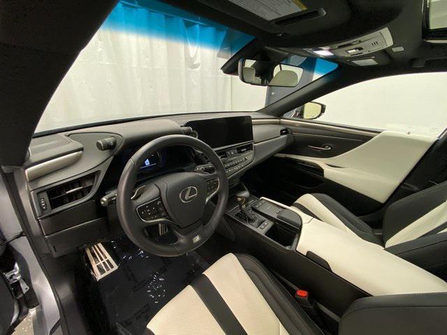 used 2022 Lexus ES 300h car, priced at $39,999