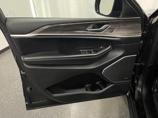 used 2021 Jeep Grand Cherokee L car, priced at $25,000