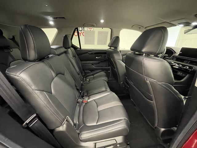 used 2025 Honda Pilot car, priced at $40,000