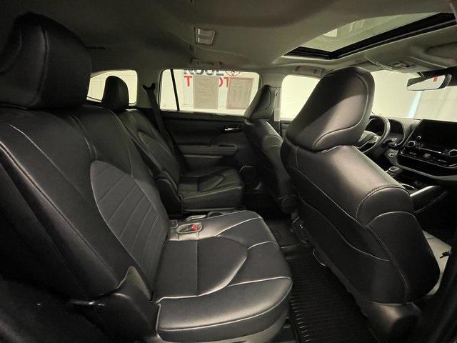 used 2023 Toyota Highlander car, priced at $41,439