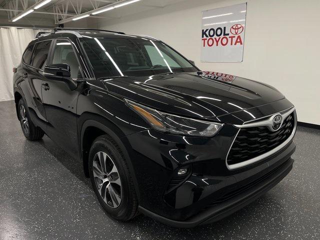 used 2023 Toyota Highlander car, priced at $41,439