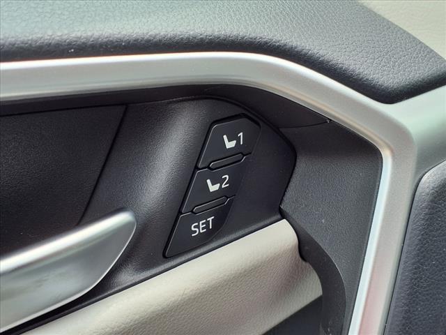 new 2025 Toyota RAV4 car