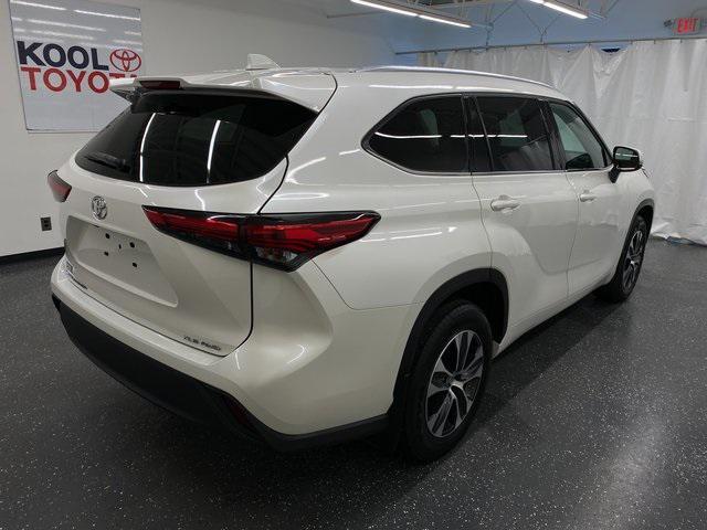 used 2021 Toyota Highlander car, priced at $37,999