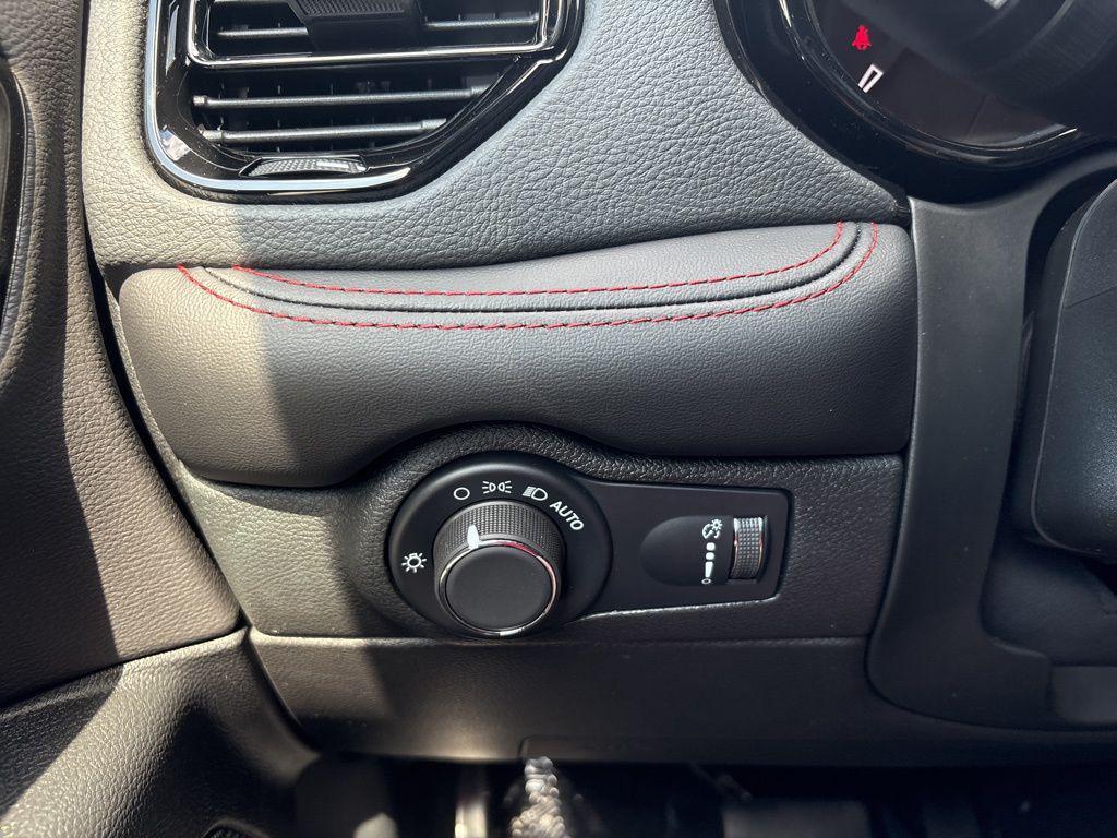 new 2025 Dodge Durango car, priced at $38,995